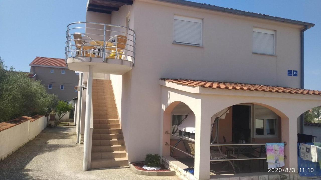 Apartman Turanj Exterior foto