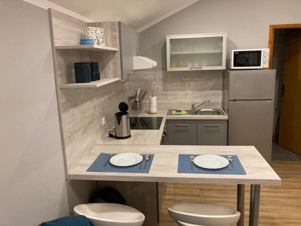 Apartman Turanj Exterior foto