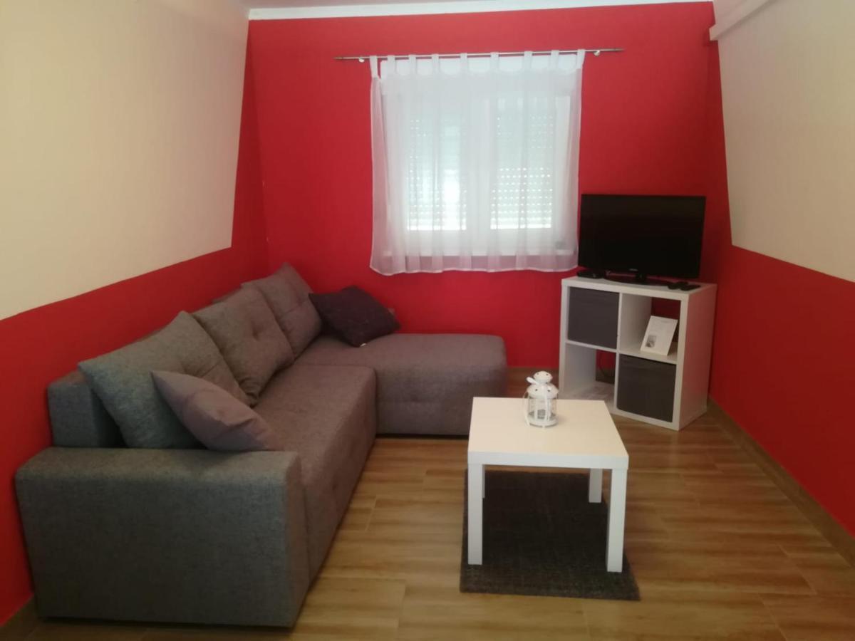 Apartman Turanj Exterior foto