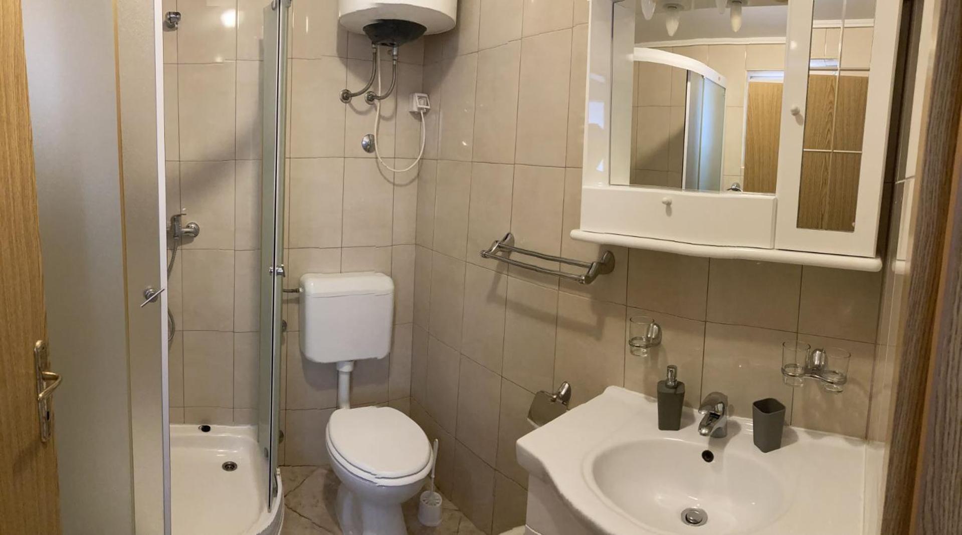 Apartman Turanj Exterior foto