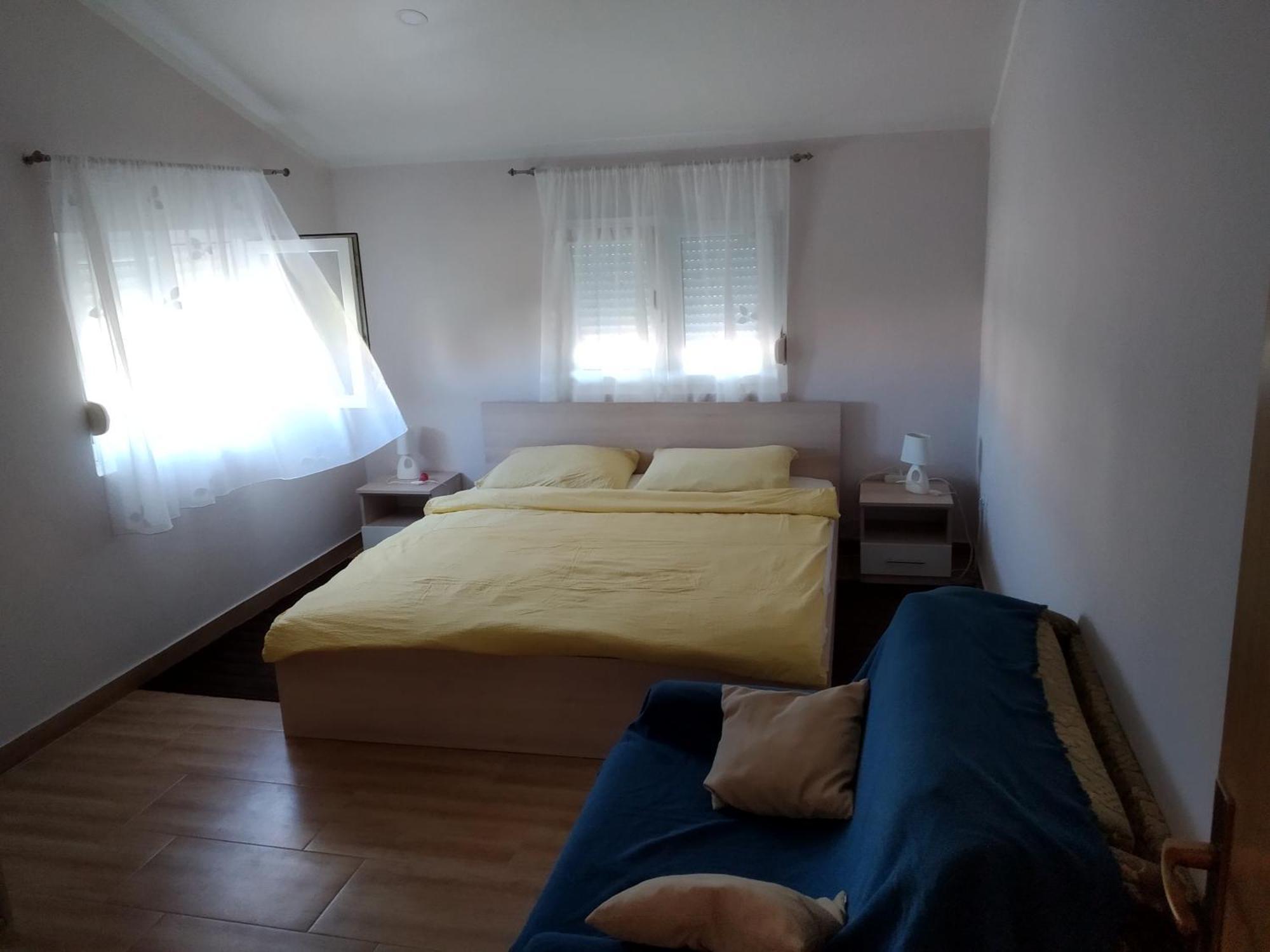 Apartman Turanj Habitación foto